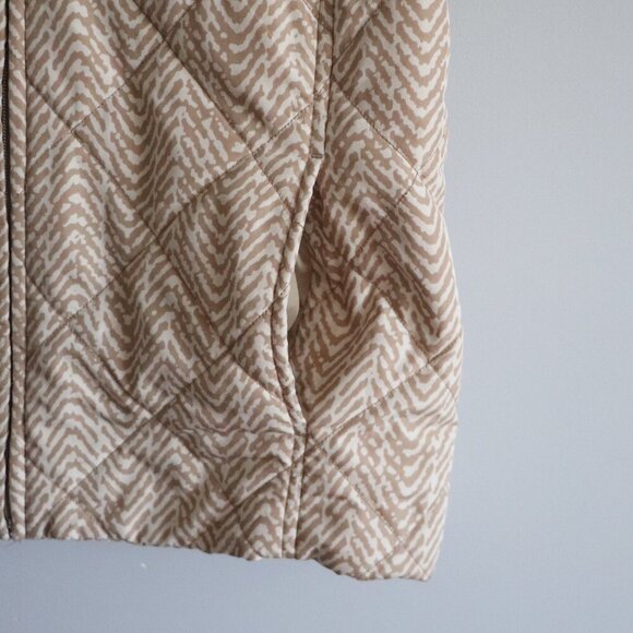 Croft & Barrow Women's Sz S Tan Animal Print Full Zip Lined Quilted Puffer Vest‎ - Picture 8 of 15